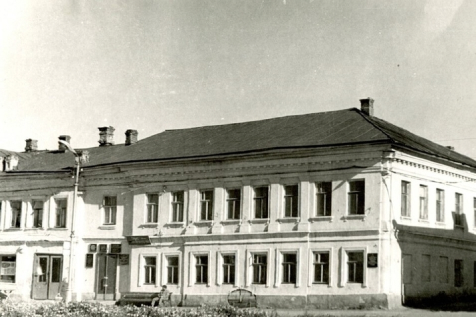 Source-supplied image for: В Нерехте через суд обязывают отремонтировать старинный дом